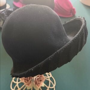 Chic Black Women's Hat with Textured Brim by Lilliput